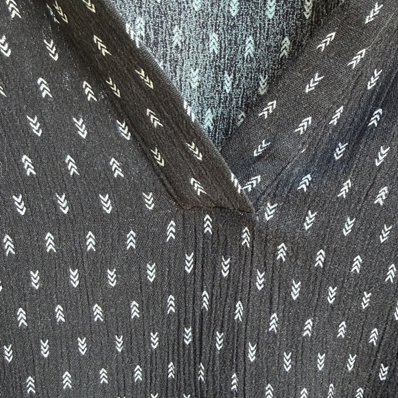 Segura Short Sleeve Tie Waist Maternity Blouse, Size Small - Picture 8 of 9